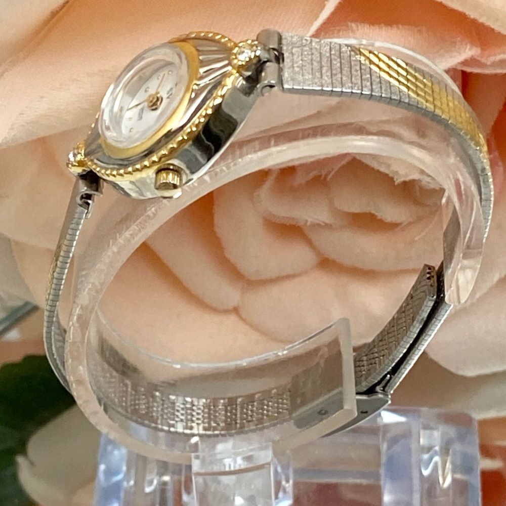 Vintage Sergio Valente Diamond Accented Dial Two-Tone Dainty Dress Watch - Picture 7 of 16